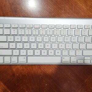 Apple Silver Wireless Keyboard Model A1314